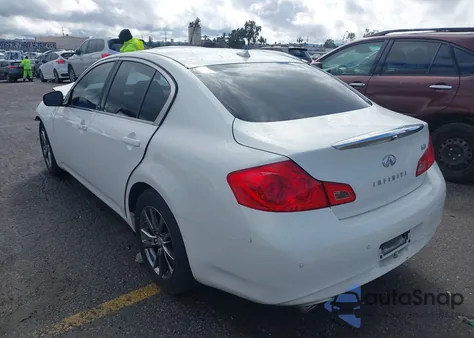 2013 Infiniti G37 Journey z USA, uszkodzony, nr VIN JN1CV6AP9DM305155